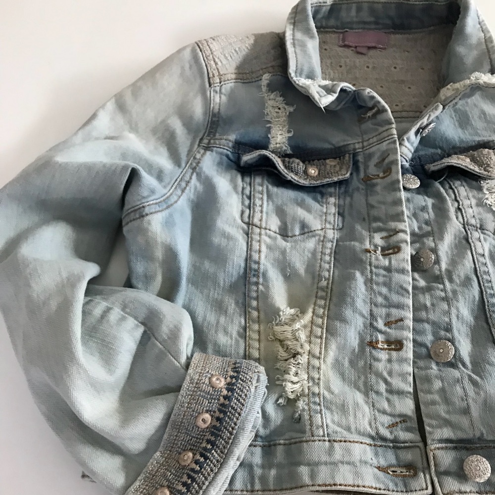 Washed Out Distressed Jean Jacket - Picture 7 of 8